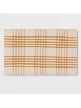 🆕- Threshold 20"x 34" Plaid Rectangle Woven Indoor Accent Rug Gold